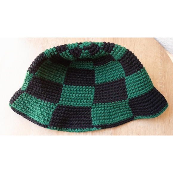Checkered Crochet Bucket Hat - Green/Black (Handmade) - Picture 10 of 12